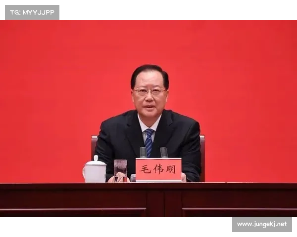 中国这十年|“花香自引蝶”——从自贸区“成绩单”看中国对外开放 中国这十年|“花香自引蝶”——从自贸区“成绩单”看中国对外开放